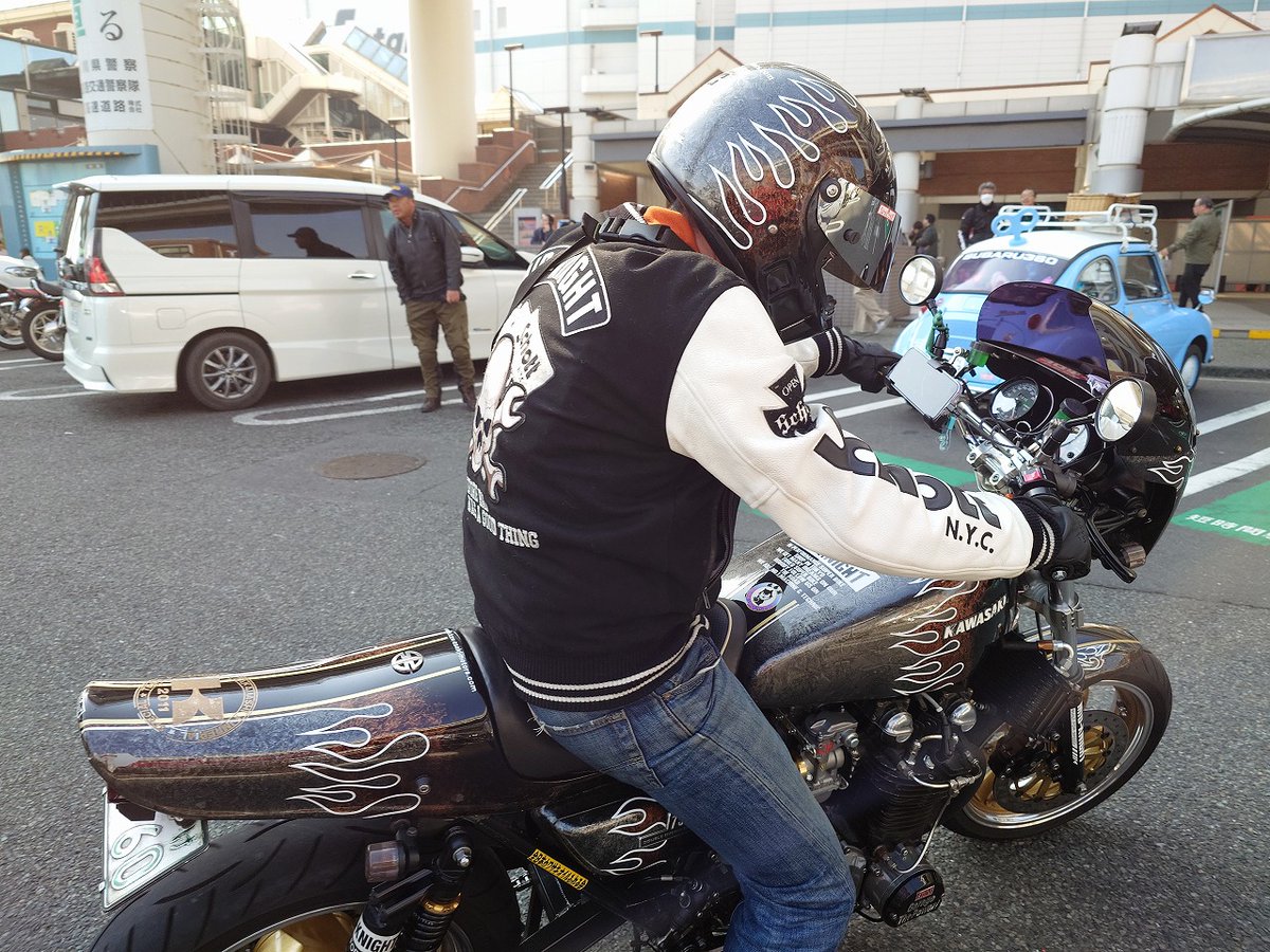 ゼーレさんのZ1？Z2？はミッドナイトフルチューン！