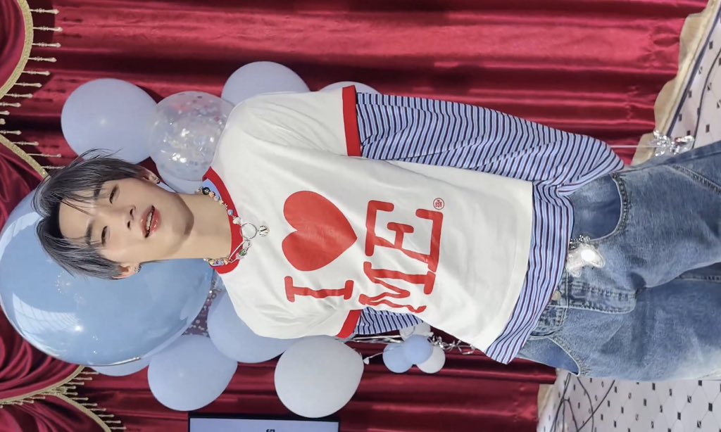 น่ารักไปหมด ความน่ารักมันมีวันหมดบ้างไม๊ หงิง ๆงงงทวๆๆง ๆ ⭐️ ૮₍ɵ̷﹏ɵ̷̥̥᷅₎ა　

FRIENDLY ME WITH HONG
#FriendlyMExHONG
— ( #hongshihoshi )