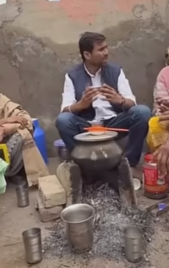 सादा जीवन उच्च विचार...🔥

2014 मे राजस्थान काॅलेज के अध्यक्ष बने...

संघर्ष को सैल्यूट...2018 मे NSUI से टिकट न मिलने के कारण निर्दलीय चुनाव लड़ा और जीत दर्ज की...आज NSUI के राष्ट्रीय अध्यक्ष नियुक्त हुए...🔥😎