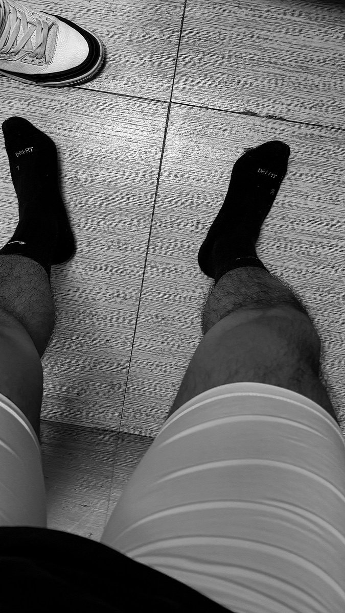 yz98696's tweet photo. 🧦 https://t.co/fd4GG09yEj