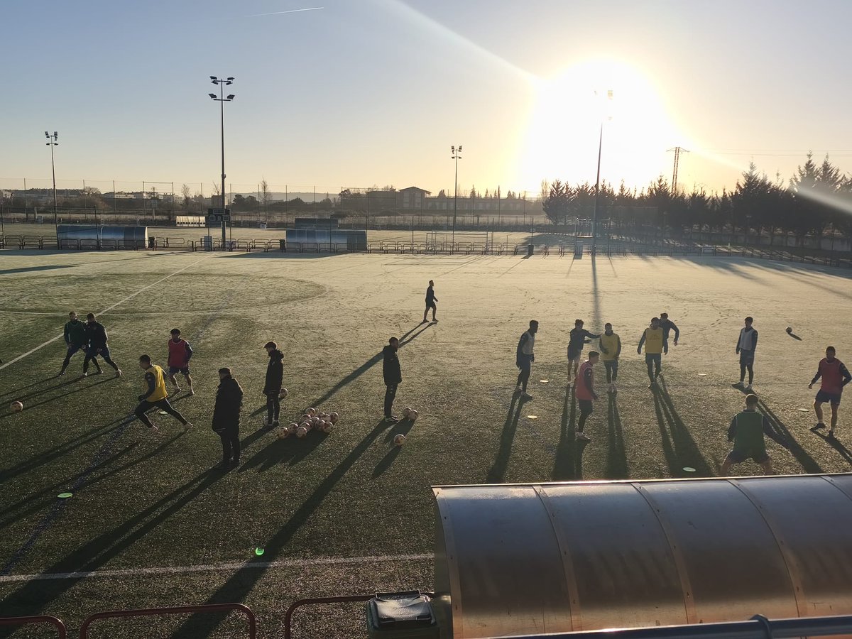 🌅 ¡Sale el sol en Pradoviejo!

¡Afrontamos la última sesión de la semana! 💪🏻

#AmorSinRed