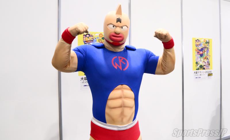 大阪マラソンEXPO会場にキン肉マンが登場、「なないろチャリティT