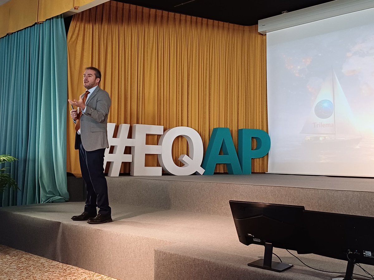 Cuadernos Pedagogía tweet media