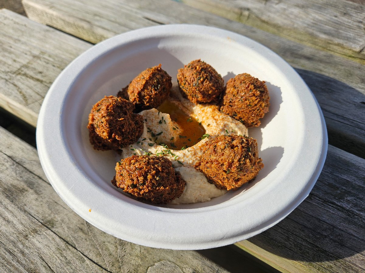 gourmetgorro's tweet photo. New on the blog, it's Nok and Roni's Kitchen in Canton. #Cardiff's falafel king still reigns supreme.
https://t.co/GHq1TYvcbe https://t.co/Z0M4oF0jxI