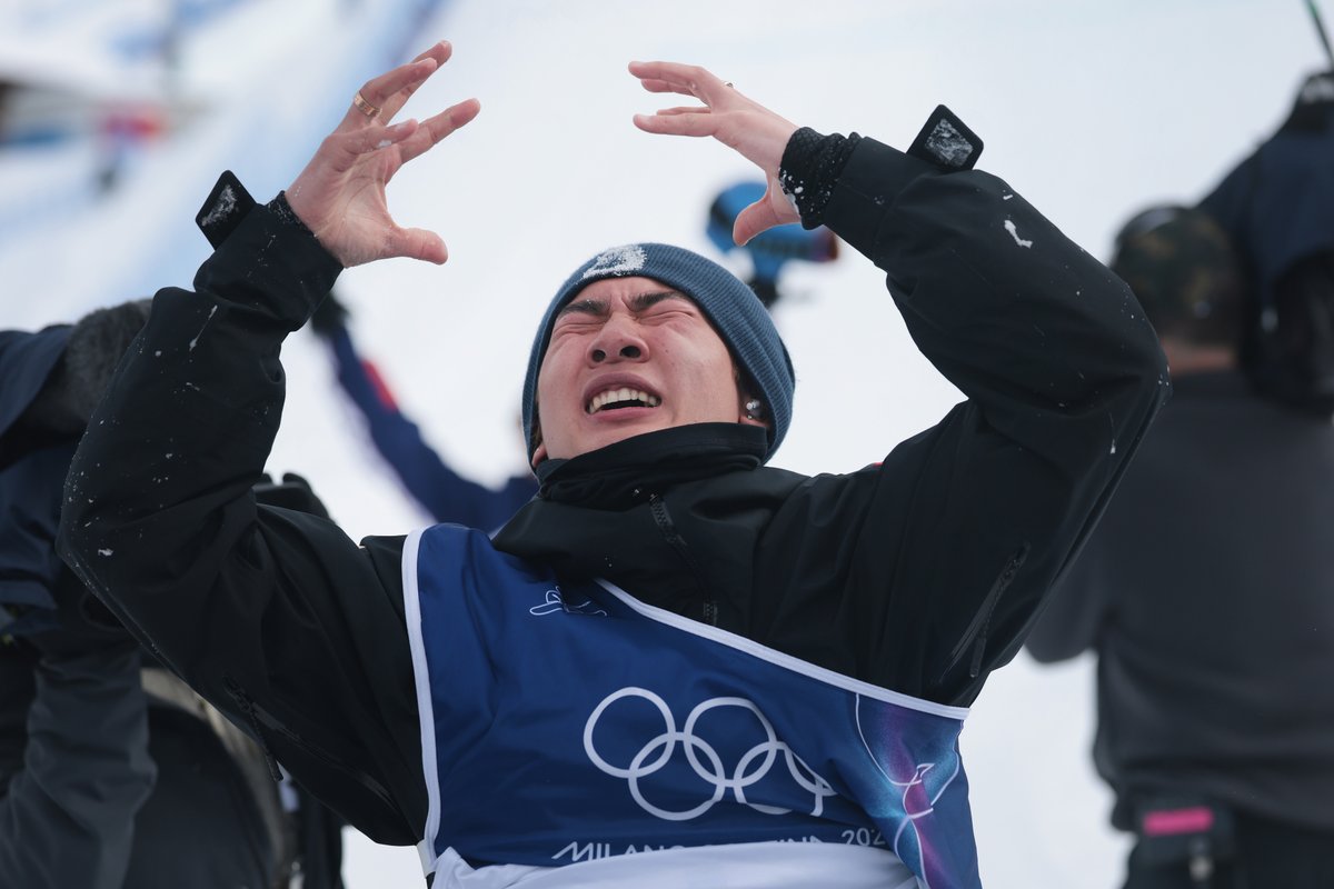 CGTNSportsScene's tweet photo. 🎙️Exclusive
🏂#SuYiming reviews slopestyle final:
"Did I think my Run 1 would win? Honestly, no.❌
All the best riders in the world are trying to land the best run of their life—I was just trying to do the same."
🏅Gold medalist. Still chasing perfection.🔥
#MilanoCortina2026 https://t.co/zJGmYwbjfG