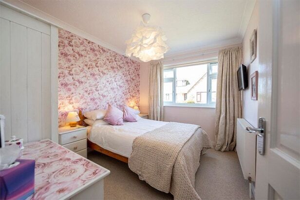 TheBBDirectory's tweet photo. Enjoy a Comfy Stay with B&amp;B @ Endurance in West Sussex.

There are two letting bedrooms, both with private facilities for added comfort and convenience.

https://t.co/rbSPeQb68A

#BBAtEndurance #Ferring #WestSussex #Seaside #Coastal #Getaway #BeachBreak #FamilyFriendly #Holiday https://t.co/mOkbtMBUWJ