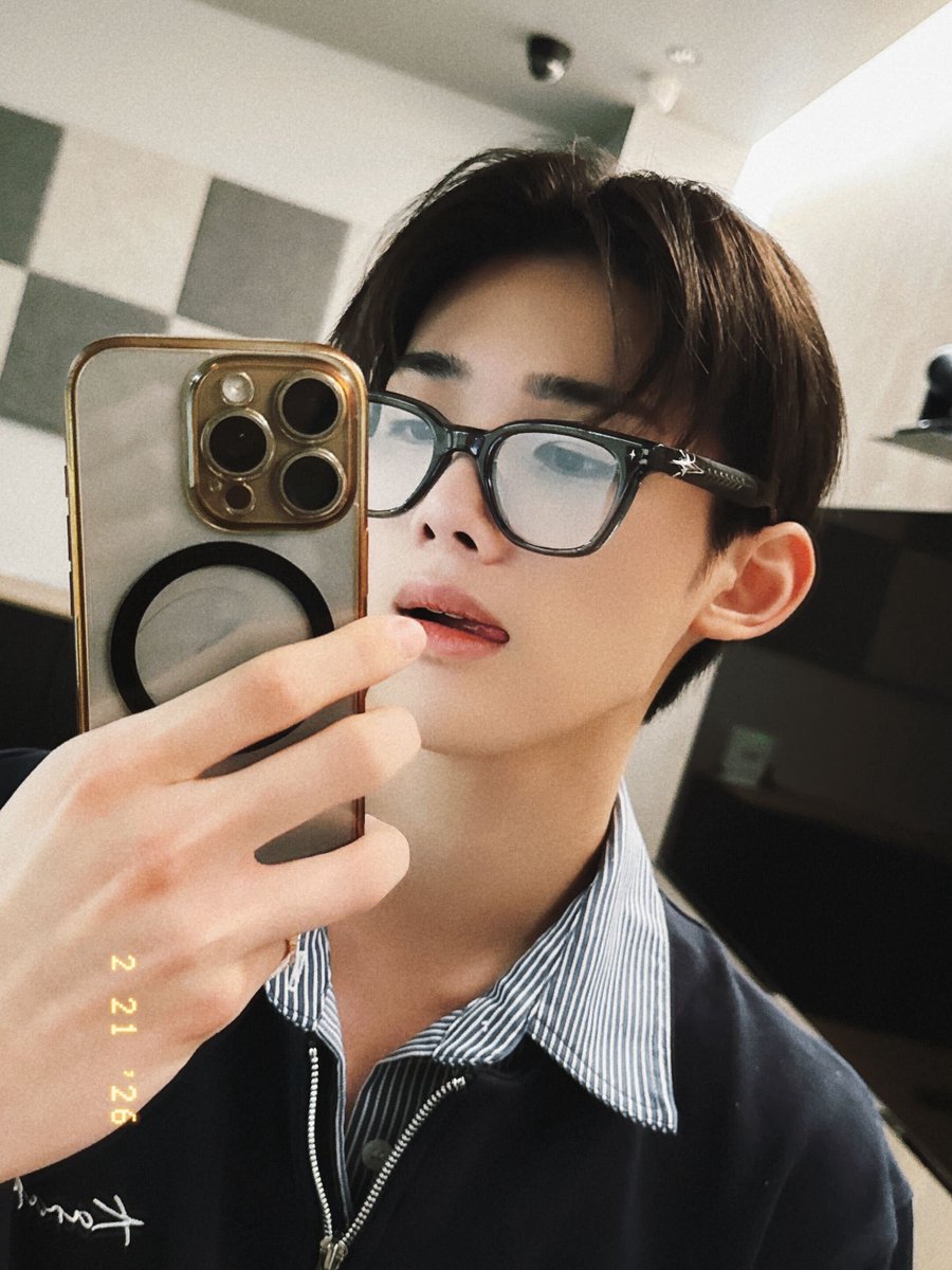 와 앤팀 죠 ㅈㄴ 잘생김 …….
(근데 필터 뭐야?)