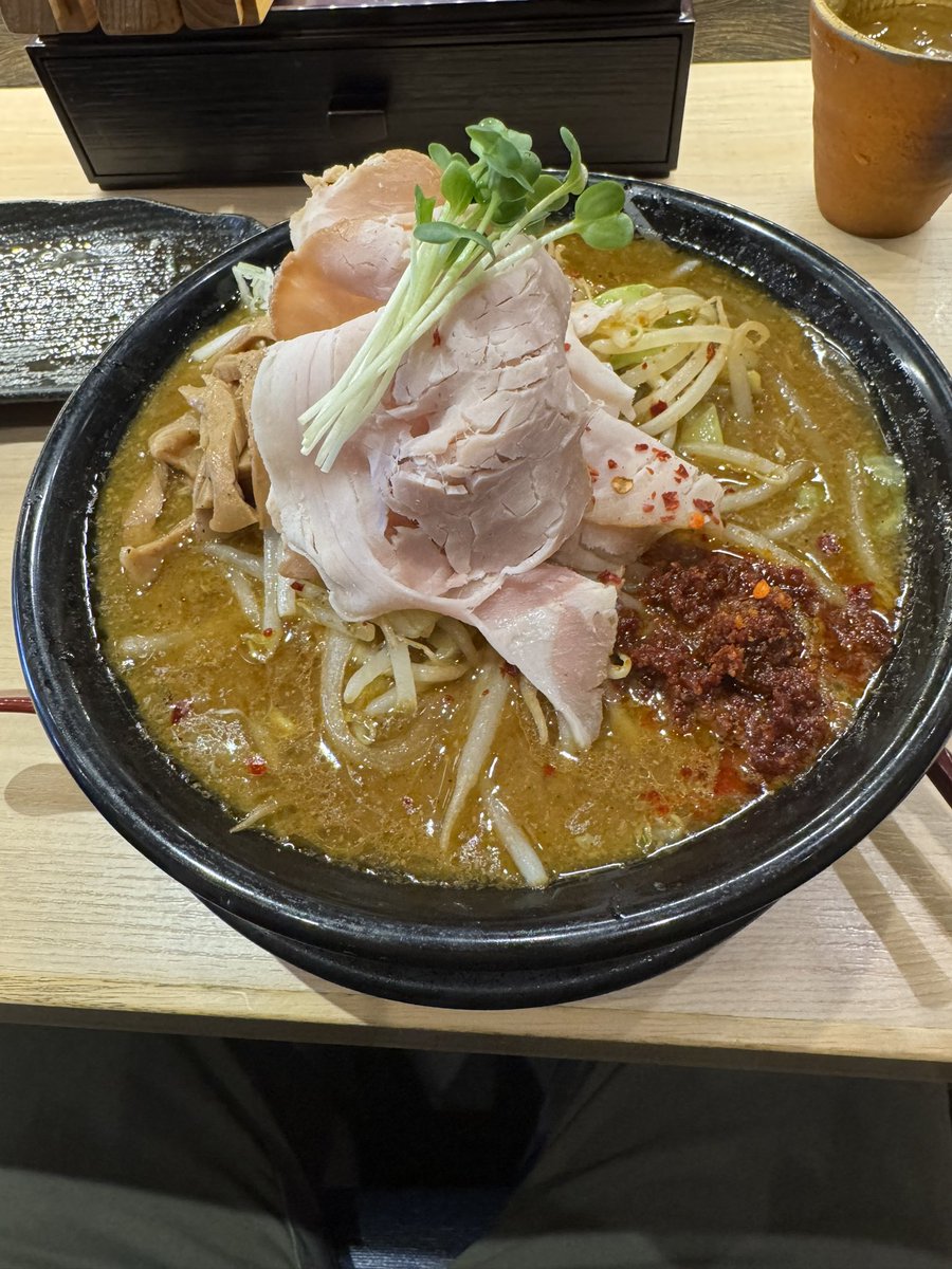 QvL5l5's tweet photo. 本厚木のラーメン店
なかなか👍 https://t.co/HVSSmsRnVt