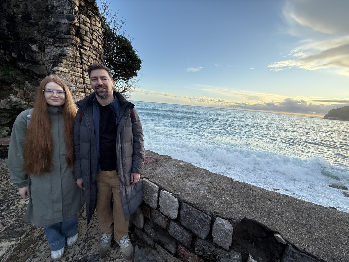 женщина-булка tweet media