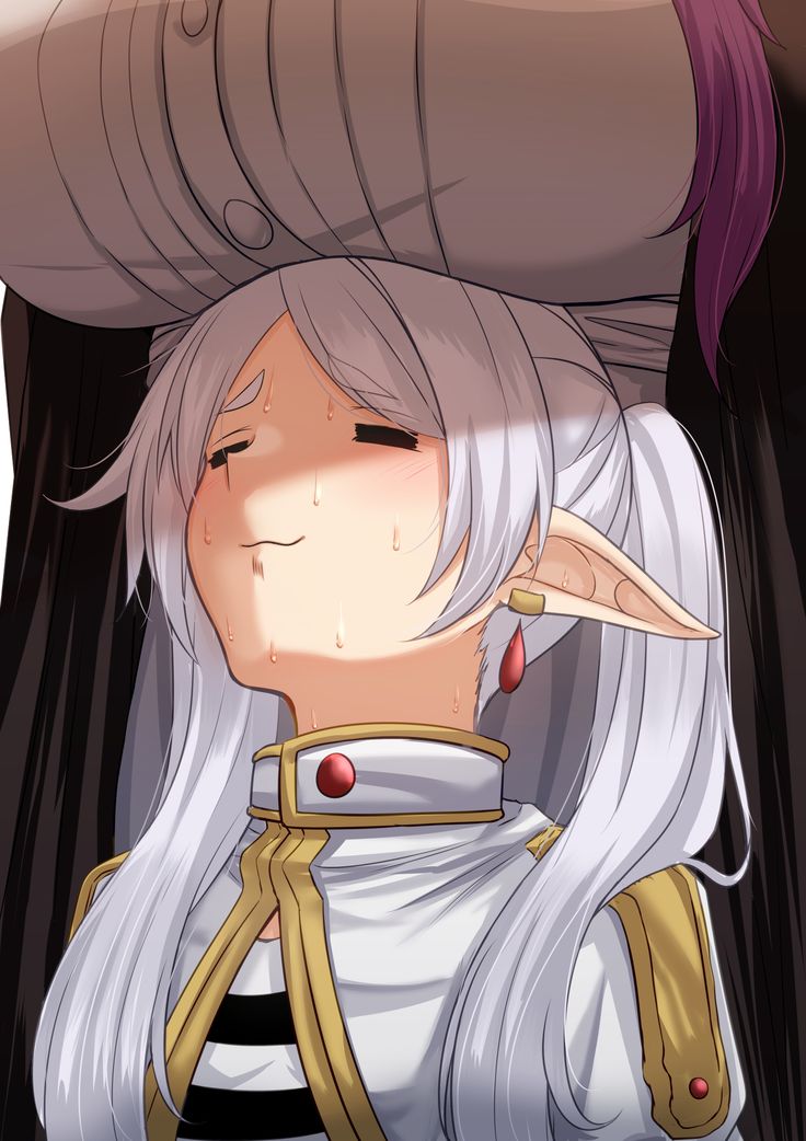 🙄 Frieren trying her best to hold them...