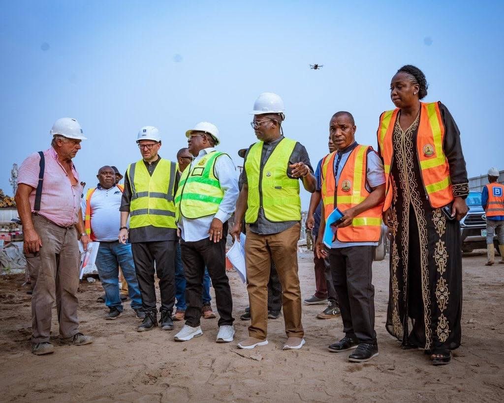 Lagos, February 20, 2026.

The Honourable Minister Federal Ministry Of Works, Mabushi, Abuja, Engr. Senator Engineer David Nweze Umahi, CON, visited Lagos State to personally assess progress on three major infrastructure initiatives: the rehabilitation of Iddo Bridge, the