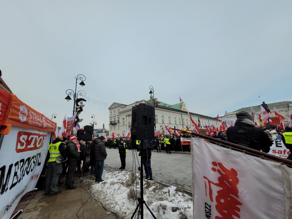 Polacy mówią nie dla SAFE ‼️
#StopSAFE #HienyKO ‼️