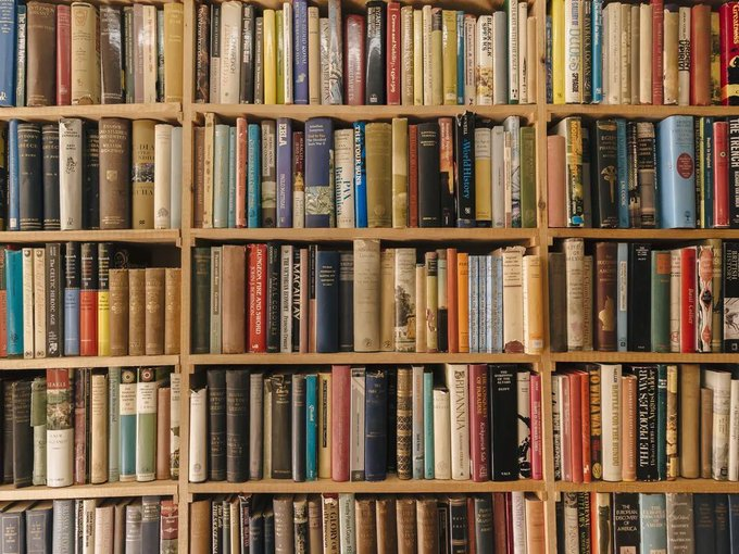 40 Must-Read Books for PhD Students &amp; Researchers 

1️⃣ The Craft of Research – Booth et al.
2️⃣ How to Write a Thesis – Umberto Eco
3️⃣ Writing Your Dissertation in Fifteen Minutes a Day – Joan Bolker
4️⃣ The Elements of Style – Strunk &amp; White
5️⃣ The Literature Review – Machi &amp;