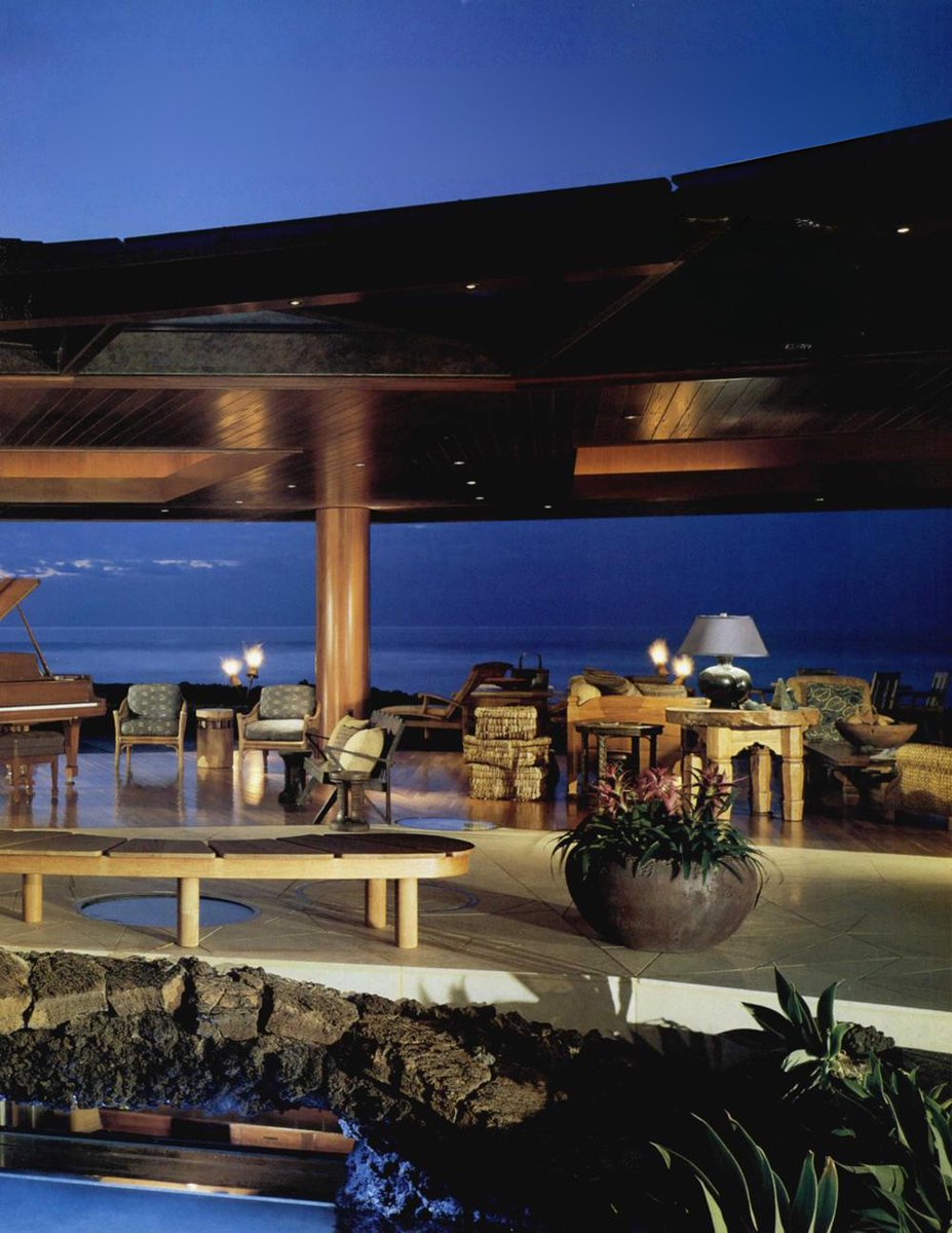 Ortgeist's tweet photo. Home in Kona, Hawaii, 2002 https://t.co/NkAmBuSbNO