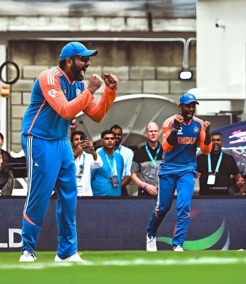 🚨 Rohit Sharma on Surya and Sreesanth’s World Cup-Winning Catches 🚨

“One thing I know for sure is that the way I started my World Cup is the way I ended my WC. Both catches have their own relevance in Indian cricket.

Surya’s catch it had its own importance. It was quite