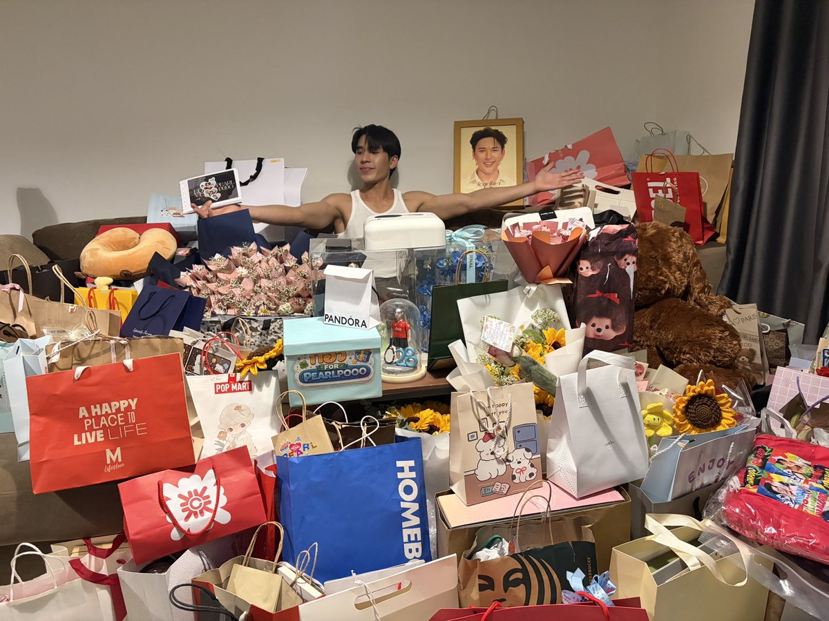 Pearlpooo tweet media