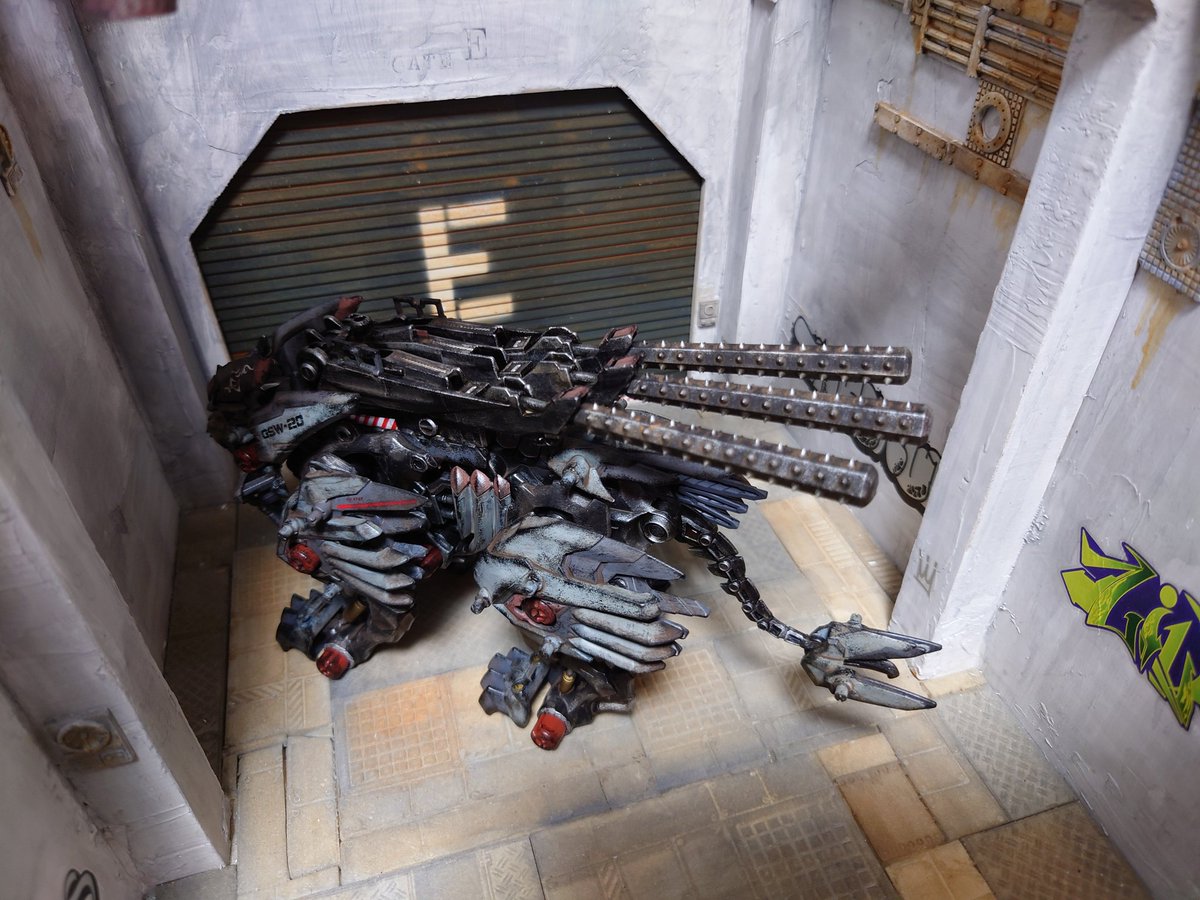 #専用機集まれ

ビーストライガーのクローを金砕棒に換装した格闘戦特化の専用機。