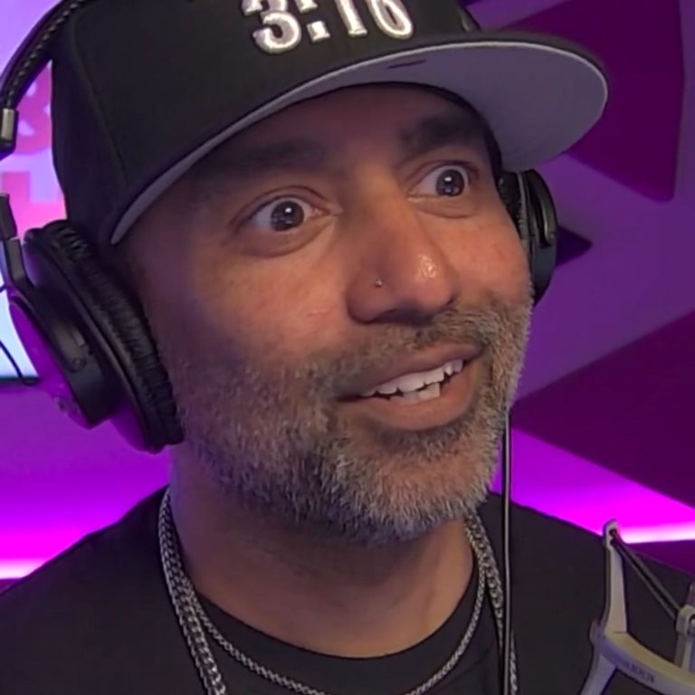 KiSS925's tweet image. Roz &amp;amp; Mocha's Fix My Life: Listener Jordana's Toddler Copies Their Teenage Sister

HEAR what Roz &amp;amp; Mocha say 🔗: bit.ly/4rQ3yVS

#RozAndMocha #FML #FixMyLife