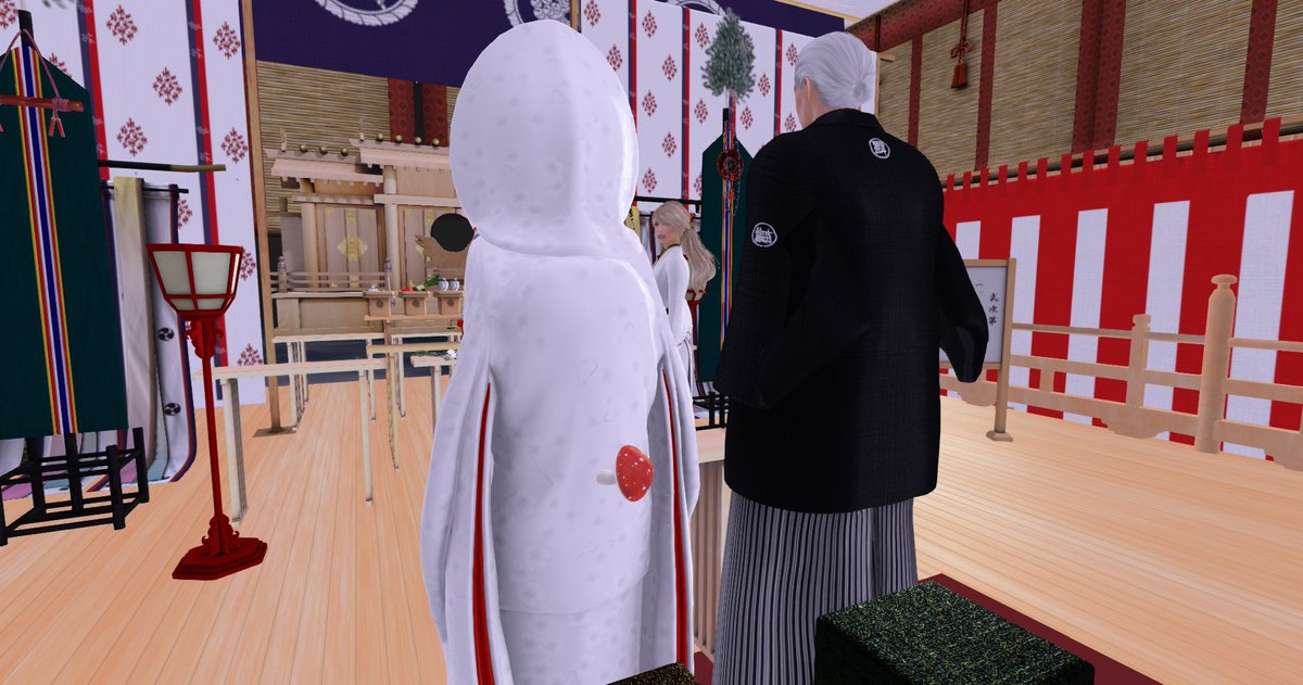 光るきのこ🍄の指輪をみた！！（新婦のおしりにも🍄！）