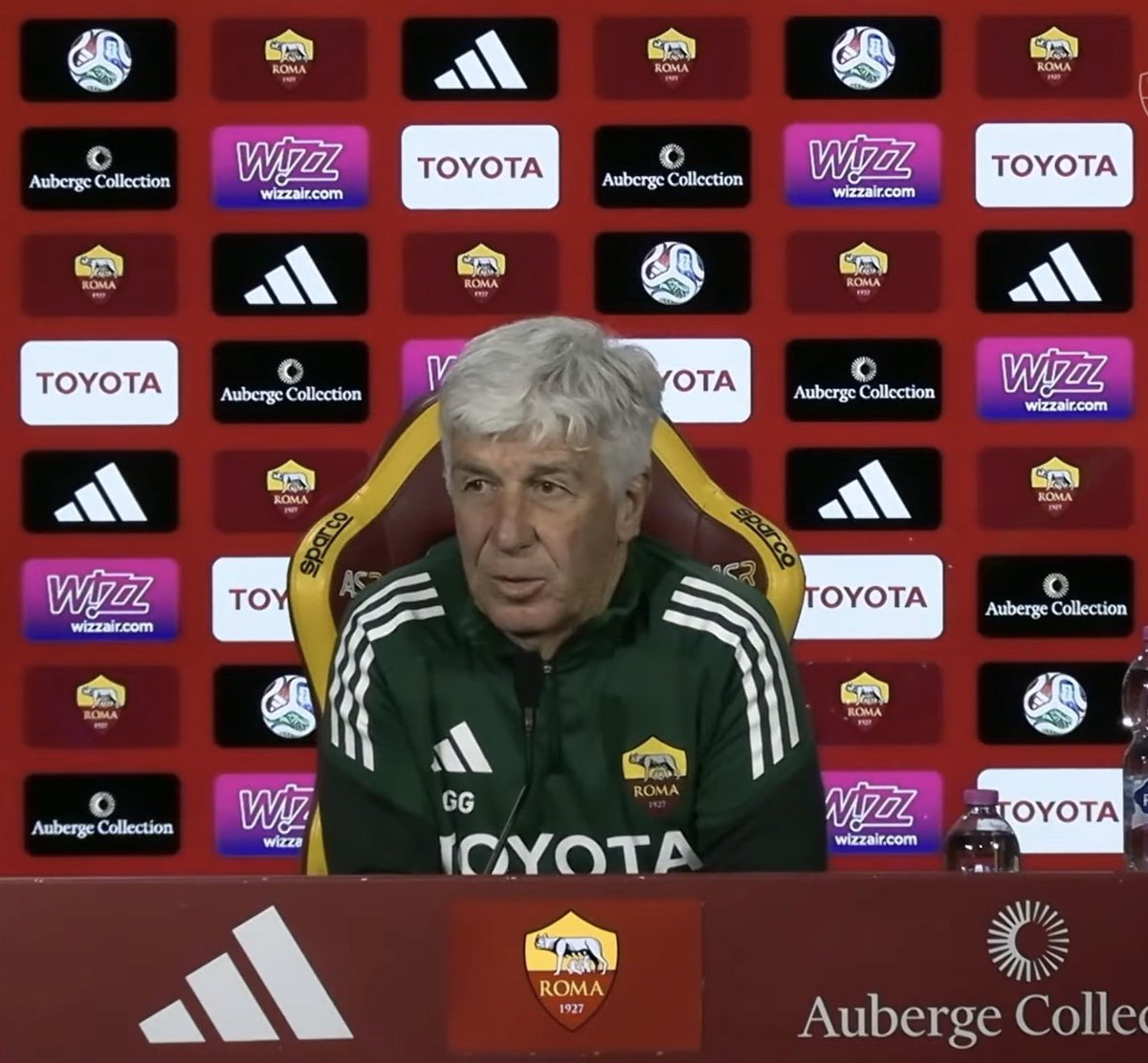 🎙️🗣️| تصريحات جيان بييرو غاسبيريني في مؤتمر ما قبل مباراة روما - كريمونيزي (كاملة) :

- ما هي فرص التحسن المتاحة لـ زاراغوزا و بيلغريني؟
"لعب بيلغريني كثيرًا وبشكل منتظم، لكن قد لا يكون في أفضل حالاته دائمًا. لطالما كان له دور حاسم. أما زاراغوزا؟ فنحن بحاجة لمنحه الوقت، فقد انضم