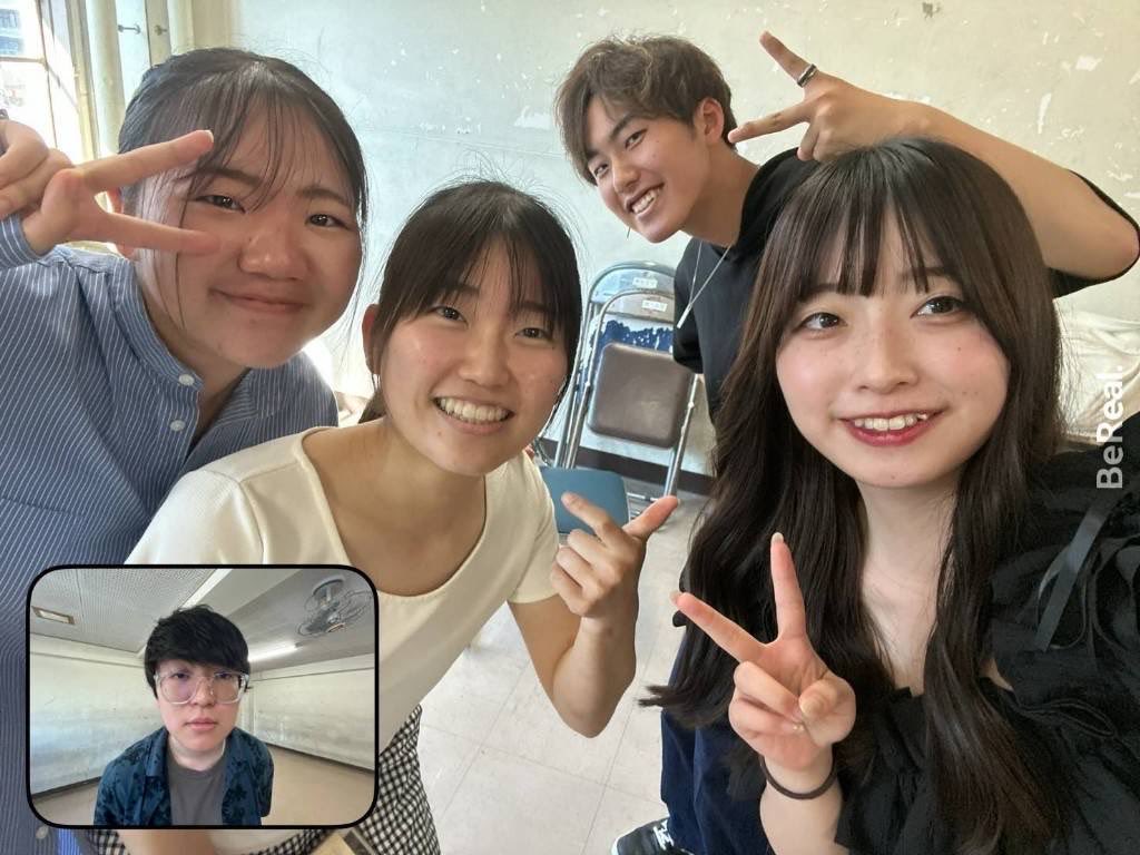 PugFamilia_JP's tweet photo. バンド紹介②職盗

「心の底から満足する唯一の方法は、素晴らしいと信じるアカペラをすることだ。」
好きな曲を、好きなように歌う。
ショート尺量産型「好きな曲を歌う会」。
SNS露出多め、ハモりは厚め、笑いは斜め。
「職盗」（スティールジョブズ）です。よろしくどうぞ！
文責：ChatGPT https://t.co/98GfnpO56D