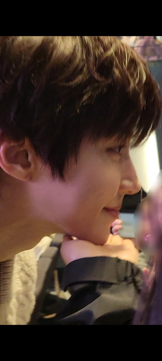 うちの娘の手のひらに、あご乗せするイニョプさん😳😳
至近距離過ぎて倒れそう
#ファンイニョプ