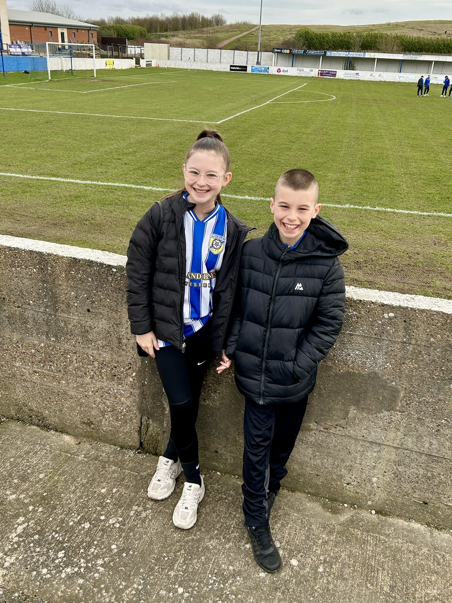 Laura Carr tweet media