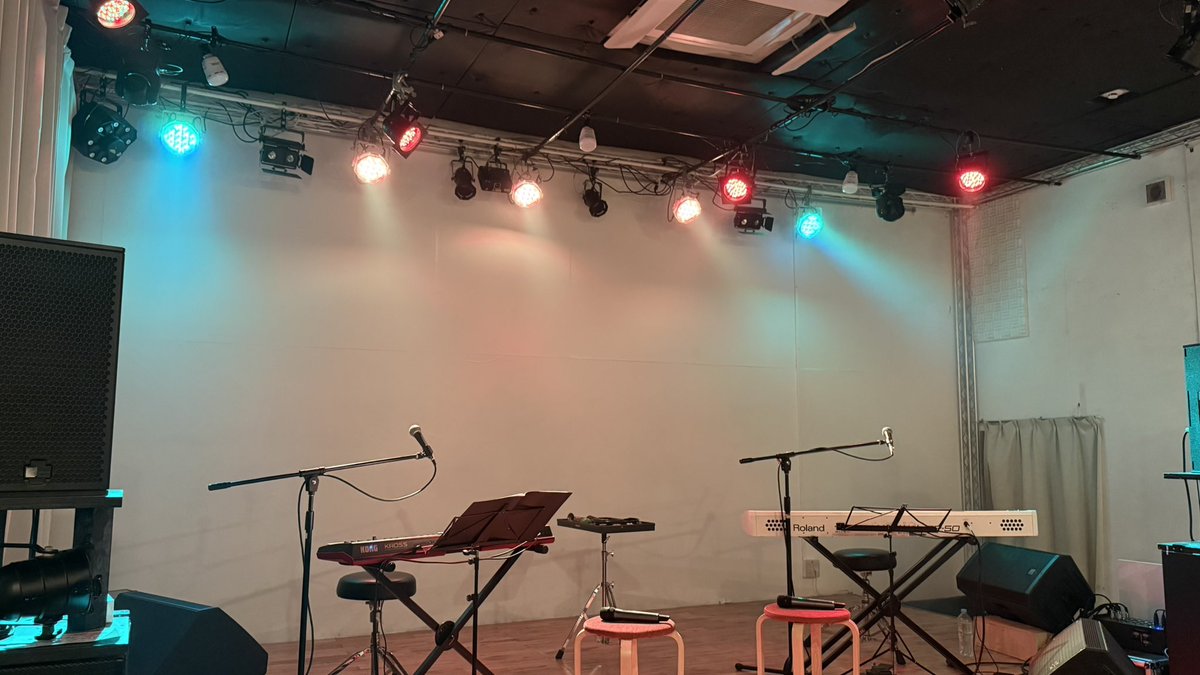 神田莉緒香×d-iZe 2 MAN LIVE「かたりたがりなひきがたり」

一年ぶりのツーマン！  
2人のトークはずっと聴いていたくなるくらい楽しくて、津軽弁講座も面白かった！  
歌声もセトリも最高で、「Sky」と「セプテンバーさん」が聴けて嬉しかった！  
また2人のツーマン行きたい！

#kandari #dizepop