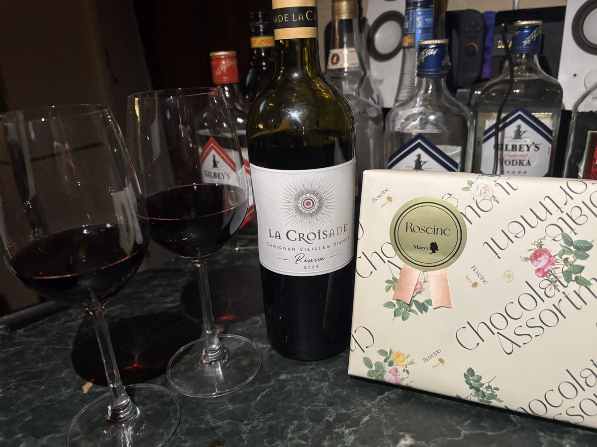 あちみ tweet media