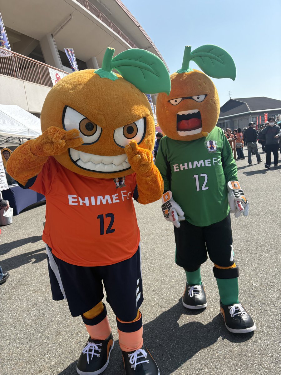 奈良と愛媛のマスコットちゃんが共演 可愛いね💕