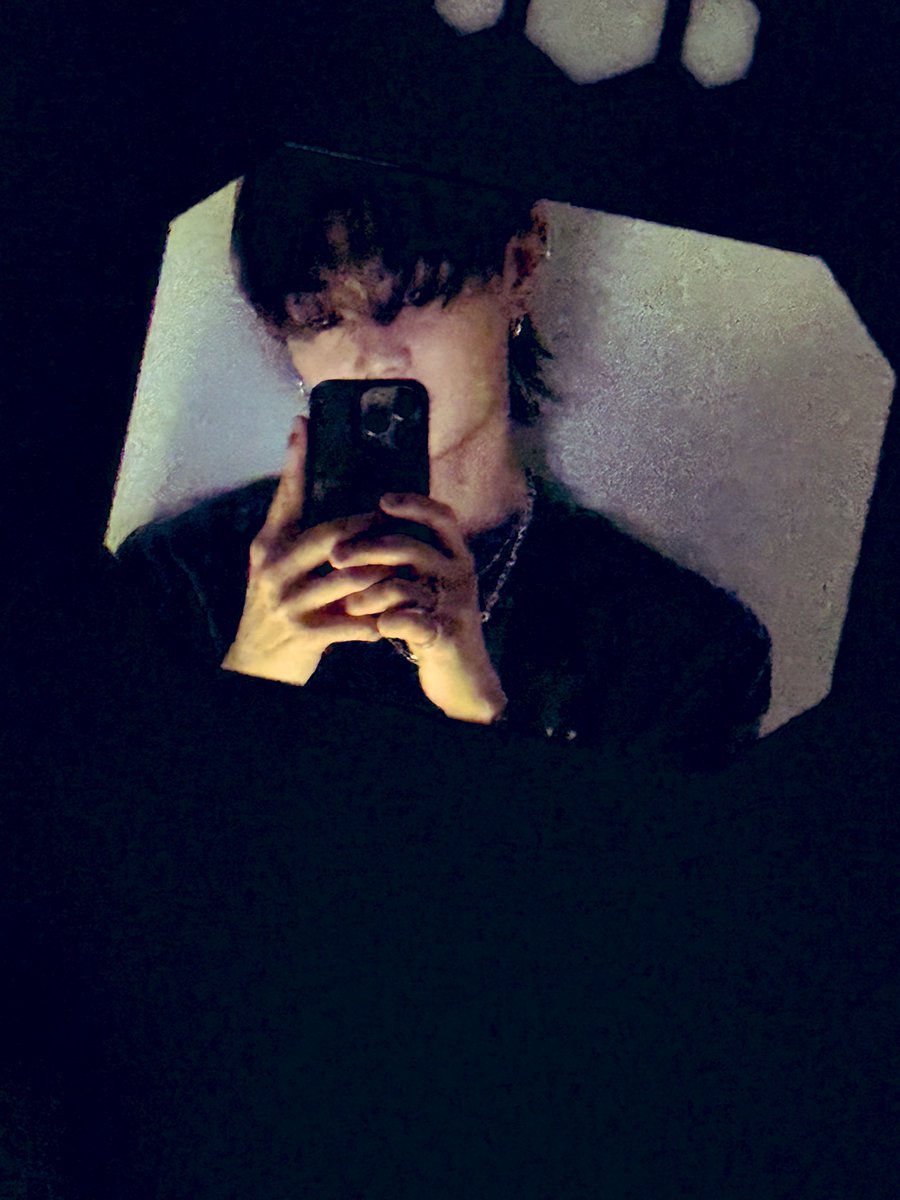 wildblue_ykme's tweet photo. [HINATA]

ありがとう🫠またあした大阪で！！

#WILDBLUE #鈴陽向 #山下幸輝 #鈴川直弥 https://t.co/ljYMzD01Hg