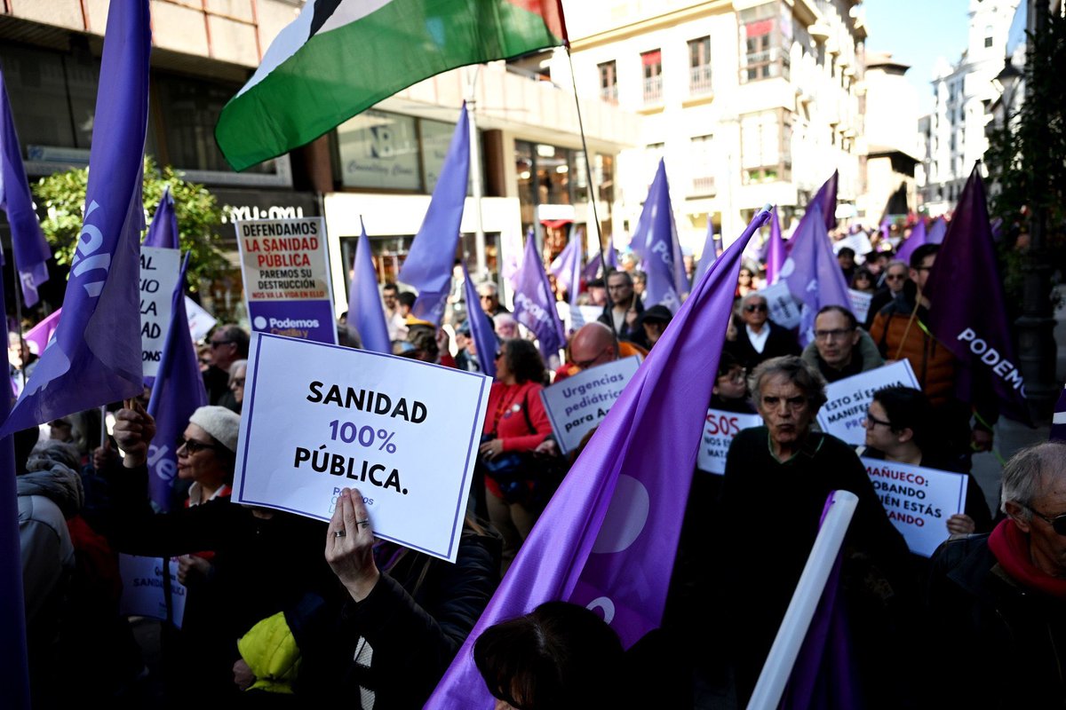 Hoy en Valladolid defendiendo la sanidad pública frente a las políticas criminales de un PP que concibe la sanidad como un negocio y no como un derecho que cuidar. Toca dar la batalla porque está en juego el bienestar y la tranquilidad de miles de familias.