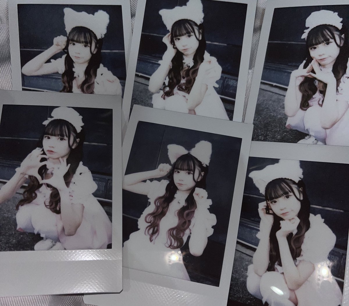 明日2/22のライブのリモチェキが販売中です！ この日は猫の日という