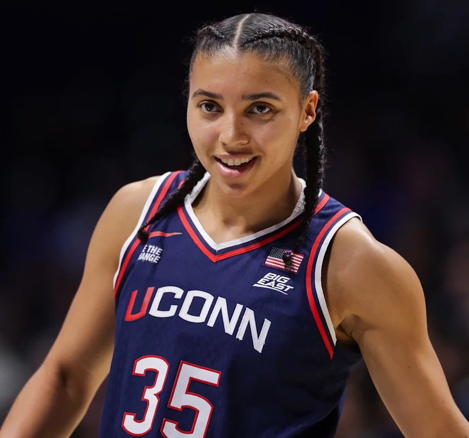 A couple of days ago, Vanderbilt’s Justine Pissott stood as the only player in women’s college basketball ranked top 10 in both three-point percentage and three-point makes per game. Fast forward to today, and UConn’s Azzi Fudd now enters tomorrow’s game as the lone player
