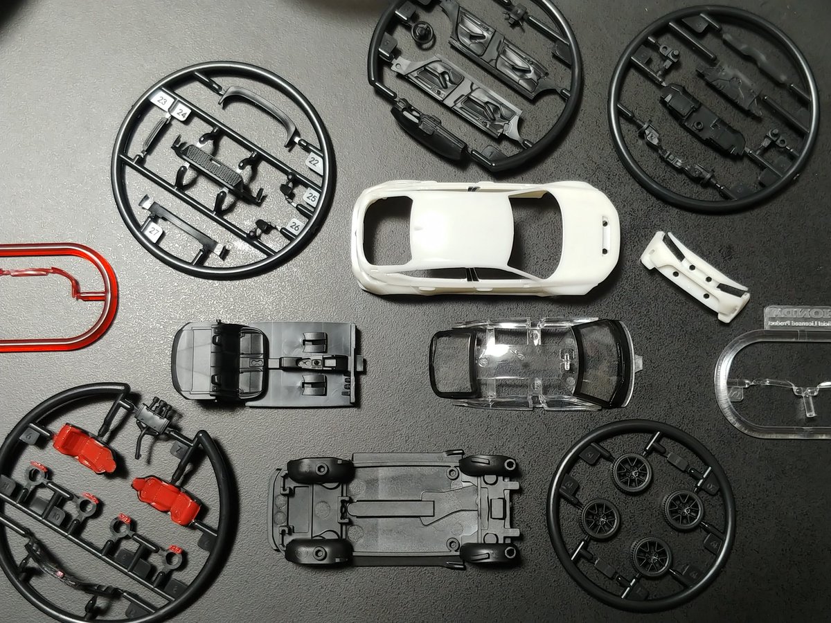 ガチャガチャでシビックのプラモデルが出てるんだけど、とんでもない