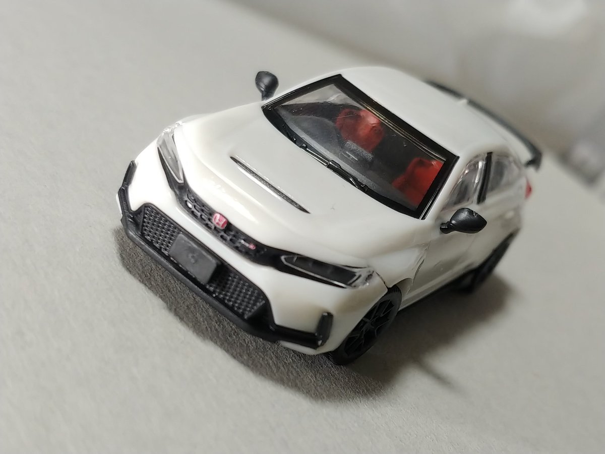 ガチャガチャでシビックのプラモデルが出てるんだけど、とんでもない