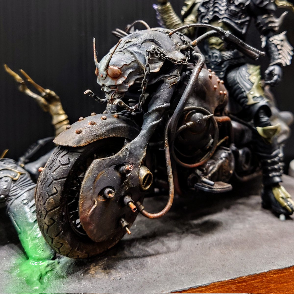 あとやっぱり、90年代に子ども時代を過ごしてガレージキット的な文脈の