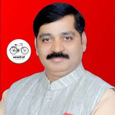 जेल का ताला टूट गया 
शेर हमारा छूट गया 
समाजवादी पार्टी के प्रखर प्रवक्ता भाई <a href="/Manoj_Yadav_/">मनोज यादव</a>  को न्यायालय से जमानत मिलने पर बधाई।