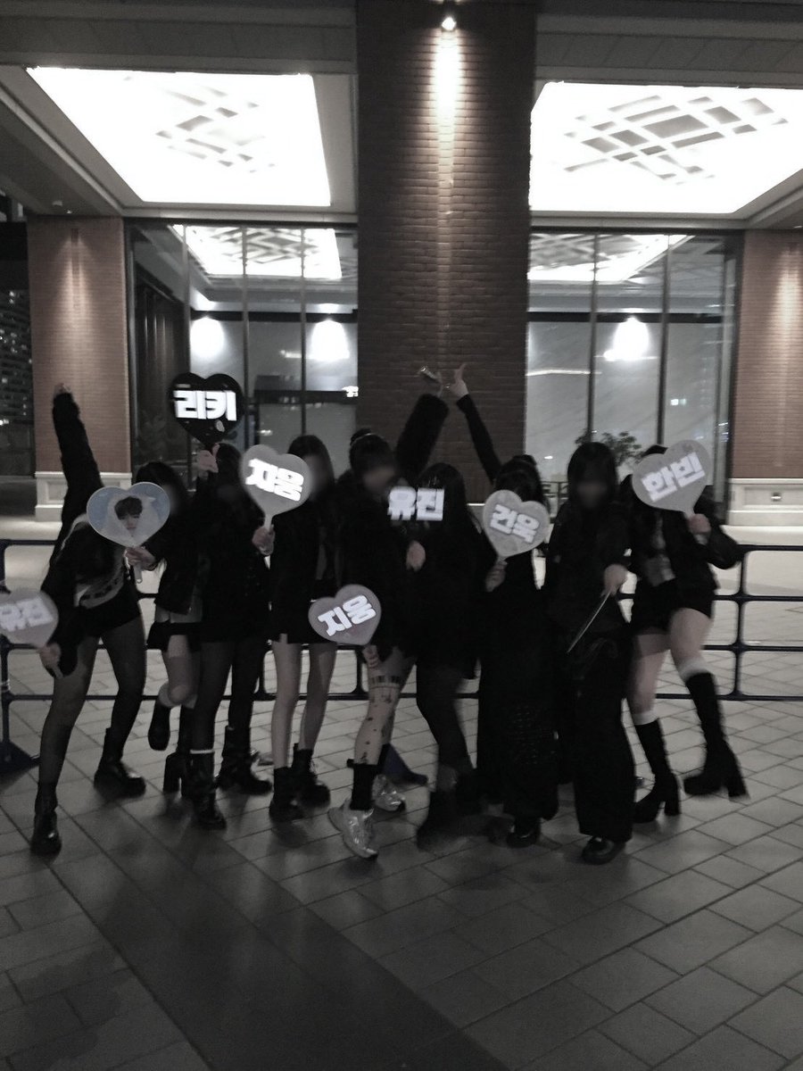 랑⟡.· tweet media