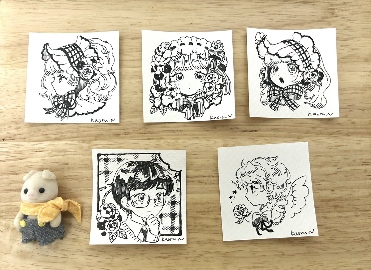 ミニ色紙が近所で売ってなかったのでミニカードに描きました。 6cm角で