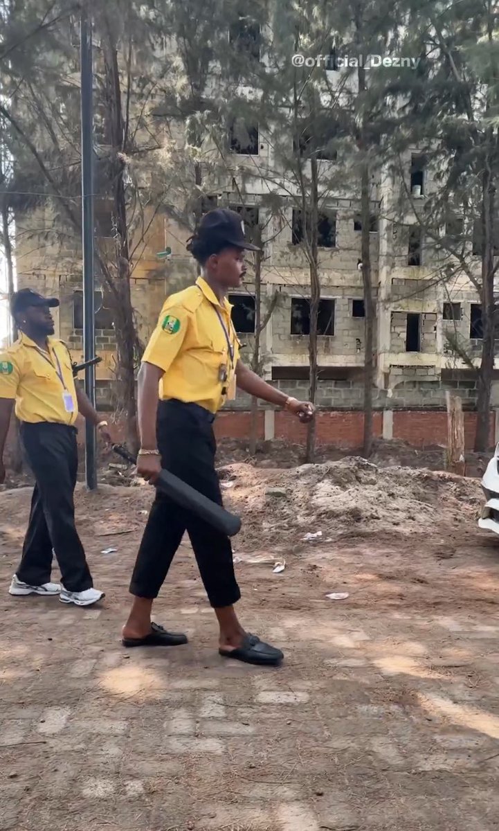 DecencyDaniel1's tweet image. Me heading to my mutuals to engage them