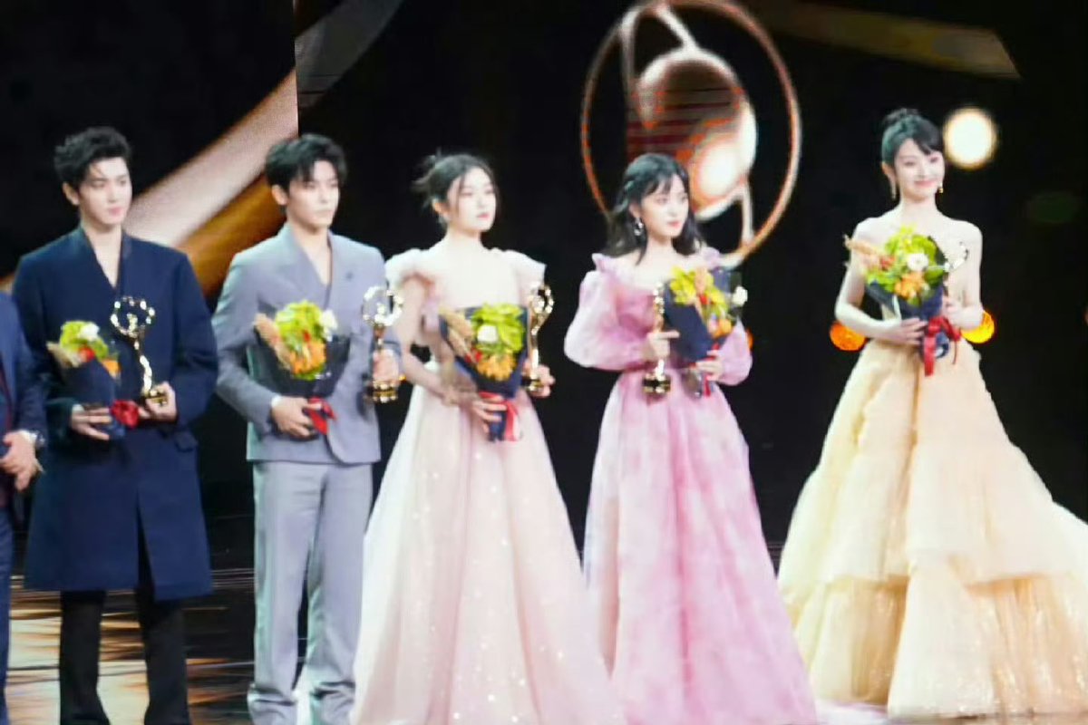 𐙚 ⋆˚ 𝓁𝒾𝓃𝒶𝒷𝑒𝓁𝓁 🐈‍⬛ ⦮ ⦯ ⟆ ෆ.ꕁ tweet media