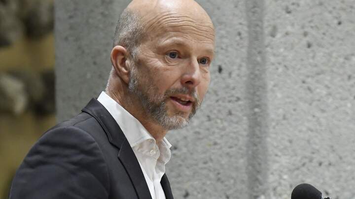 rijswijkjan1's tweet image. Baantjes Carrousel D66 gaat maar door en deze idioot Tjeerd de Groot krijgt een salaris van €110.000 euro van de Waddenvereniging waar hij is aangesteld om de Friezen/Groningers te gaan zieken. 
Zeg @ongehoordnedtv  @AndereKrant zoeken jullie dat eens uit hoe dat zit?