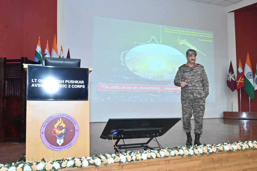 #PreparingFutureLeaders

Lt Gen #RajeshPushkar, AVSM, VSM, GOC #KhargaCorps, delivered an insightful talk on #WesternFrontStrategy and Offensive Options at #MILIT. 

GOC Kharga Corps explained #WesternFrontStrategy from the perpective of Operational Art, its  maturation through