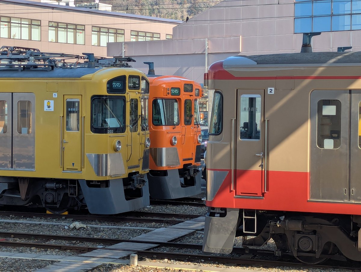 水色の200形も見たくなってきた（笑）