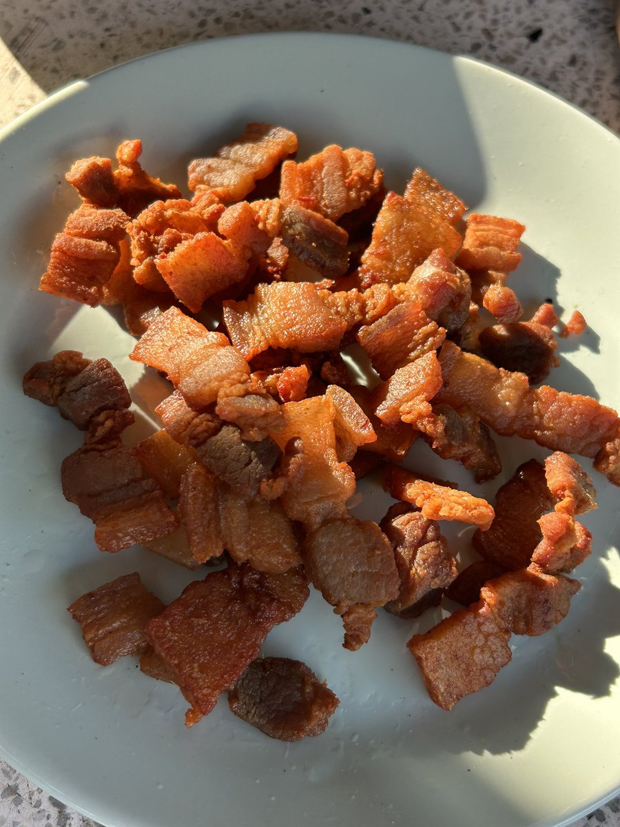 สามชั้นทอดเกลือกะข้าวเหนียวร้อน ๆ มันฟินนน