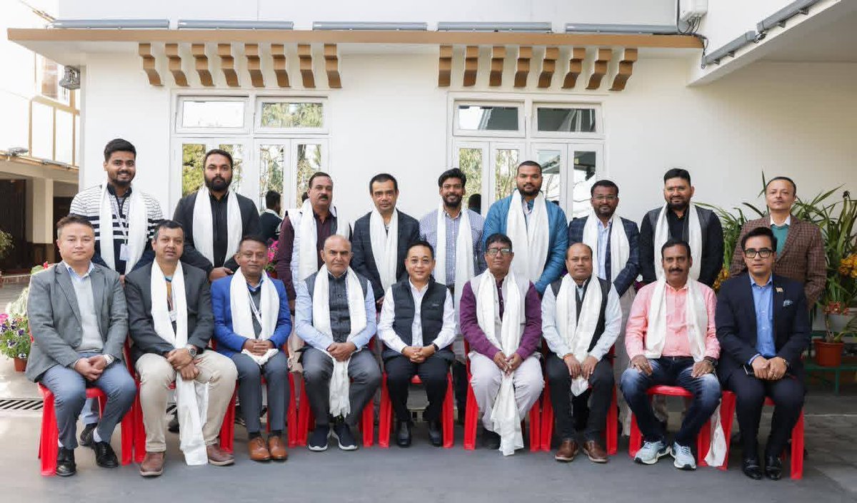 manassarma's tweet photo. Gratitude to Hon'ble Chief Minister sir @PSTamangGolay for warmly hosting the PIB press tour team to Sikkim. We had interacted on various issues of tourism , politics,  finance ,sports ,agriculture of Sikkim.  Thanks to @PIBRaipur also for visiting Sikkim . https://t.co/guiMCFWuhX