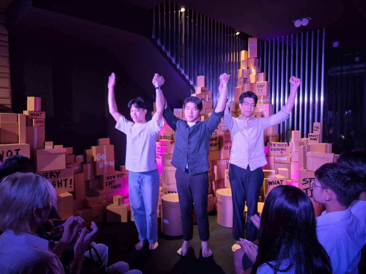 Me, Myself, and I (A New Musical) "MALE CAST" 
ละครเวทีมิวสิคัลโรงเล็ก แต่คุณภาพไม่เล็กเลย เป็รละครที่มีหัวใจมากๆเรื่องหนึ่ง ชอบแบบเกินความคาดหมายสุดๆ

#MeMyselfAndI #POEMSDIMENSION