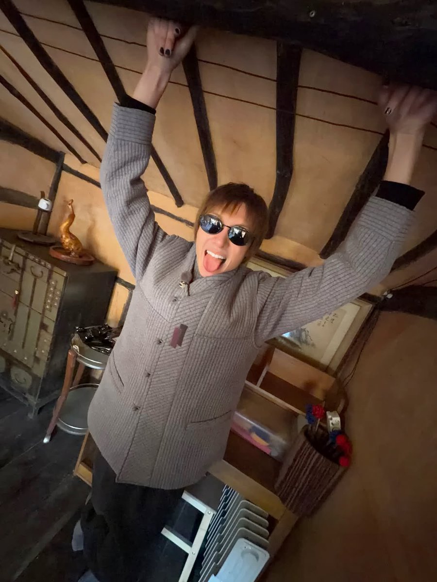 momoxxmy_'s tweet image. อันนี้ร่าเริง                                            อันนี้เศร้าซึม