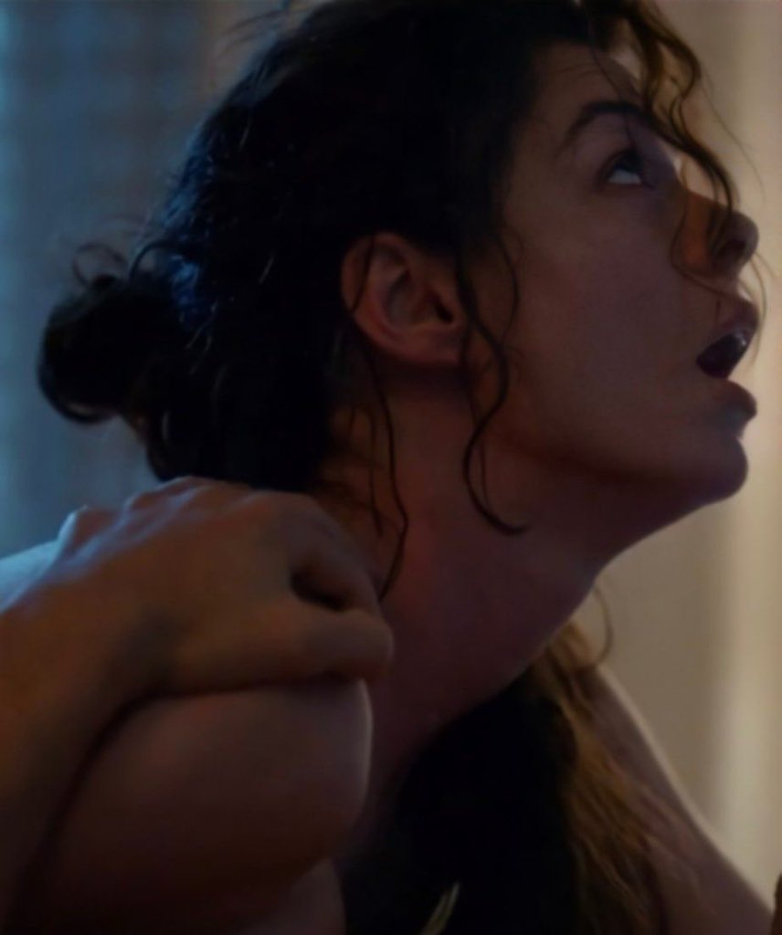 mandelaval's tweet image. A night at my bestie got me screaming for help 

Thread 🪡 👇